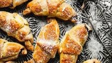 3-Ingredient Mini Nutella Croissants