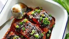 Baked salmon with ginger and soy