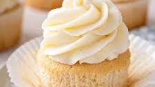 Classic Vanilla Cupcakes