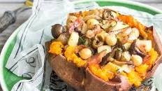 Classique fumé stuffed baked potato