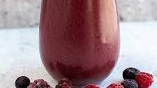 Easy Mixed Berry Spinach Banana Smoothie