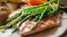 Grilled Garlic Asparagus and Salmon