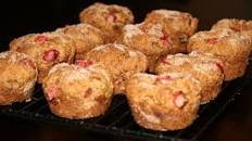 Rhubarb Muffins with Cinnamon Topping