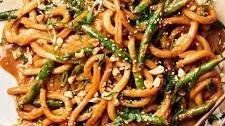 Spicy Peanut Udon Noodles