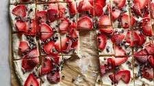 Strawberry-Chocolate Greek Yogurt Bark