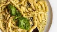 10 Minute Creamy Pesto Pasta Sauce