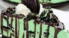 Easy No Bake Oreo Mint Cheesecake