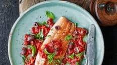 Trout with tomato sauce