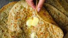 Aloo Paratha (Potato-Stuffed Flatbread)