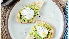 Avacado Toast with Quail Eggs