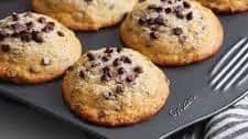 Bakery-Style Chocolate Chip Muffins