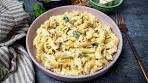 Blue Cheese Pasta with Spinach and Walnuts