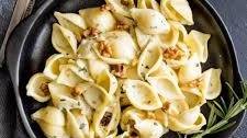 Blue Cheese Pasta with Walnuts