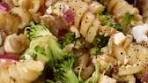 Broccoli Pasta Salad with Tomato Vinaigrette