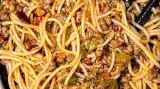 Chinese Pasta With Beef And Pepper