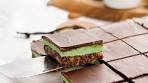 Chocolate Mint Nanaimo Bars Recipe | ⭐ These Mint ...