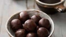 Chocolate Peanut Butter Protein Balls