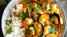 Easy Creamy Seafood Curry