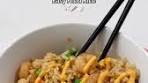 Easy fried rice topped with sriracha mayo! 🍚🥢 *Use sesame ...