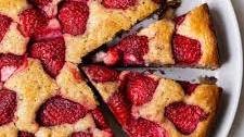 Fresh Strawberry Yogurt Cake