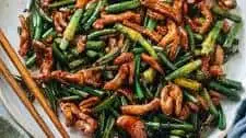 Garlic Scape Stir Fry with Pork (蒜苔炒肉丝)