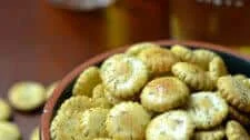 Herb Oyster Crackers