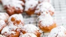 Homemade Zeppole Recipe (Italian Doughnuts)