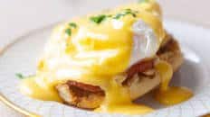 How to Make Eggs Benedict