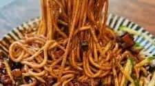 Jajangmyeon – Korean Noodles in Black Bean Sauce