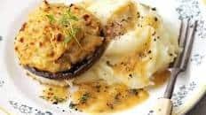 Mushroom rarebit with mash & thyme gravy