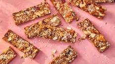 No-Bake Breakfast Bars with Fruits and Nuts