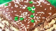 No-Bake Mint Chocolate Eclair Cake