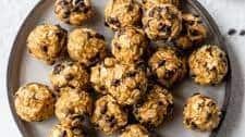 No-Bake Oatmeal Energy Balls