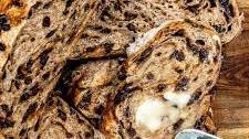 No Knead Cinnamon Raisin Bread