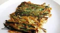 Pajeon (Green onion pancake)