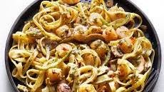 Pasta with Pesto and Scallops