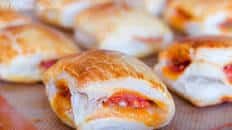 Pepperoni Pizza Puffs