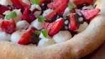 Pizza dolce fragole e ricotta - Strawberry sweet pizza | 🇮🇹 La ...