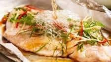 Sizzling ginger steamed fish