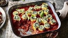 Spinach and ricotta lasagne roll-ups