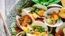 Steamed Clams with Bacon and Tomatoes