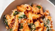 Tomato Spinach Chicken Pasta