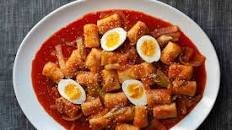 Tteokbokki (Spicy Korean Rice Cakes)