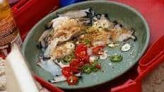 Abalone with chilli and garlic