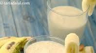 almond banana smoothie | healthy almond banana smoothie | almond banana smoothie with dates |