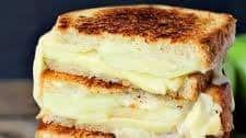 Apple & Gouda Grilled Cheese