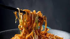Basic stir-fried noodles with beansprouts