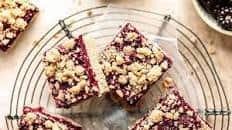 Berry Crumble Bars Recipe