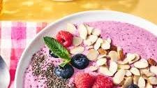 Berry Smoothie Bowl with Yogurt