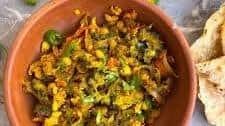 Bitter melon and gram lentils